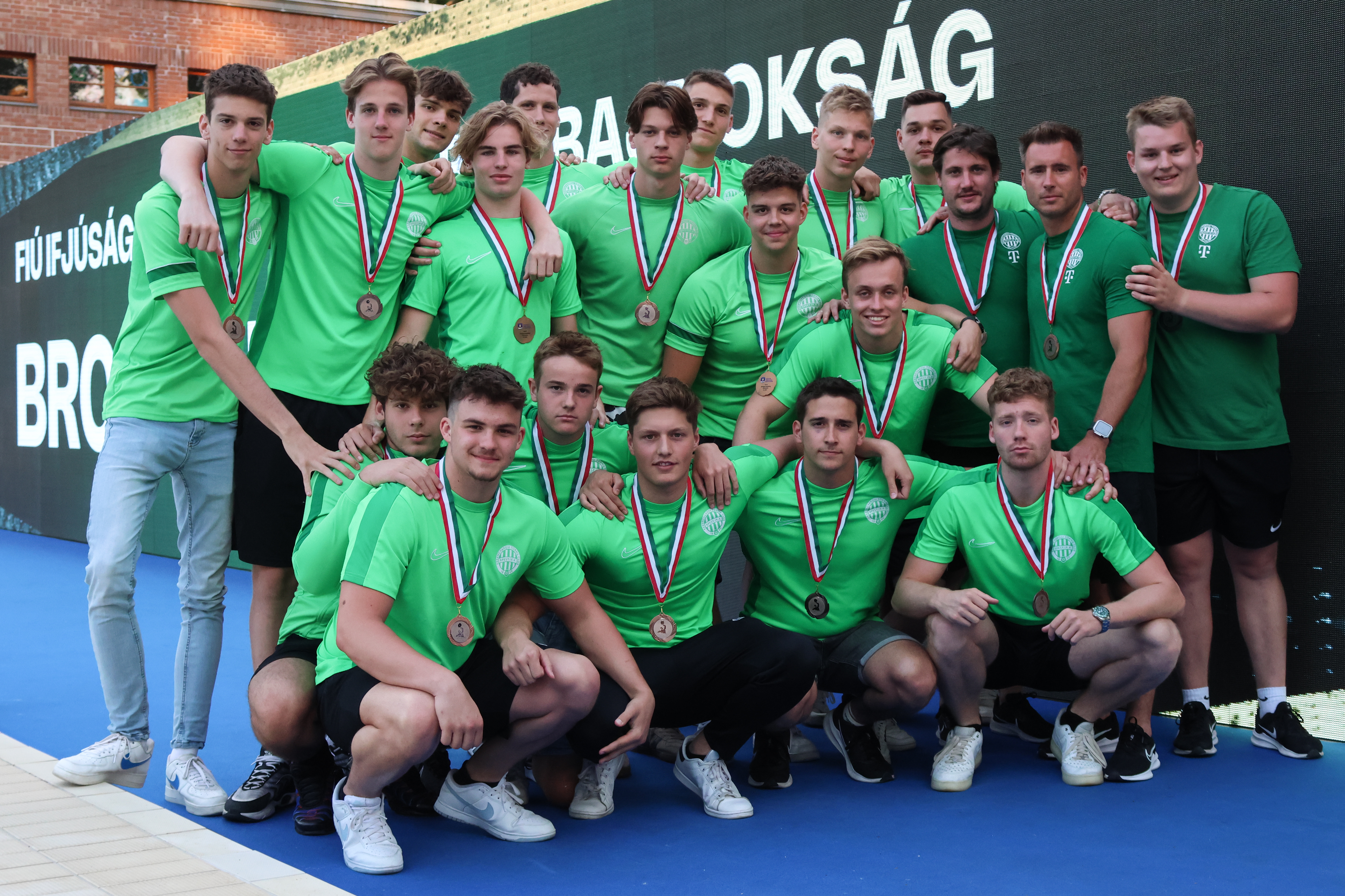 A bronzérmes FTC-Telekom Waterpolo ifjúsági csapata