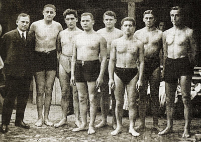 Az 1925-ös bajnokcsapat. Balról: Speisegger Ernő, Nagy Barna, Fazekas Tibor, Nádas Nándor, Wenk János, Keserű II Alajos, Tűry Miklós, Vértessy József.